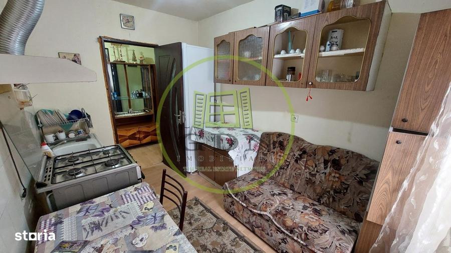 Apartament cu 2 camere decomandat, mobilat în Craiovița Nouă