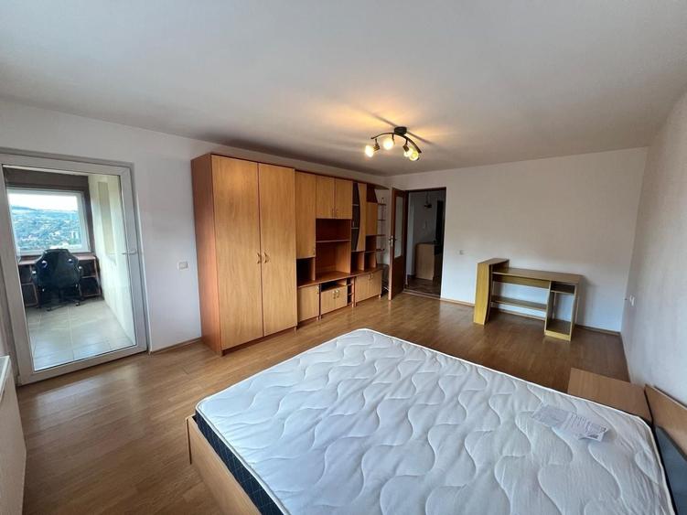 Apartament cu 2 camere decomandat, mobilat în Zorilor