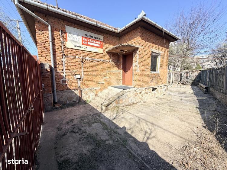 Casă cu 3 camere în Central