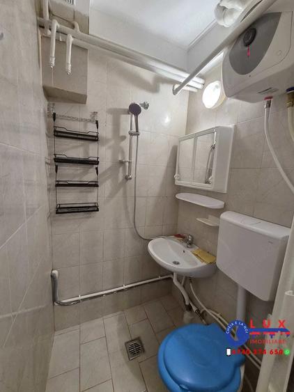 Apartament cu 2 camere nedecomandat în Central