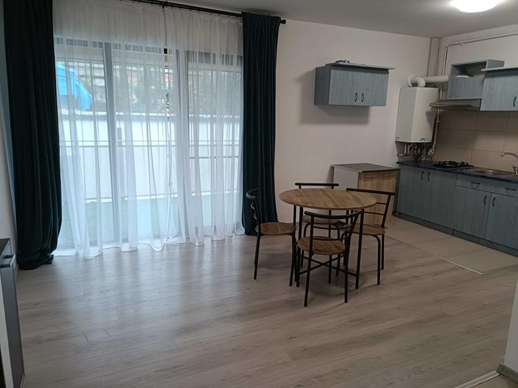 Apartament cu 2 camere semidecomandat în Câmpului