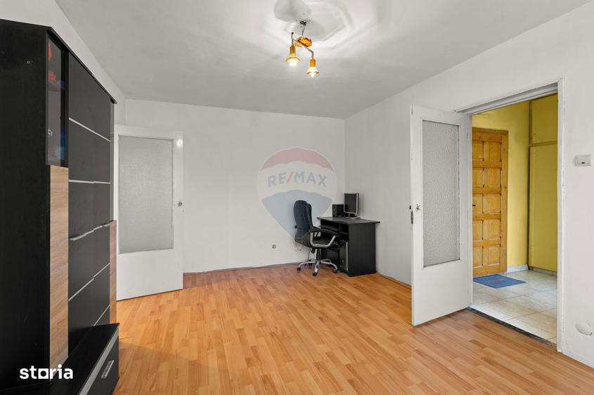Apartament cu 2 camere, mobilat în Pârneava