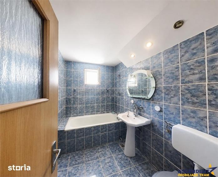 Apartament cu 2 camere decomandat în Rovinari