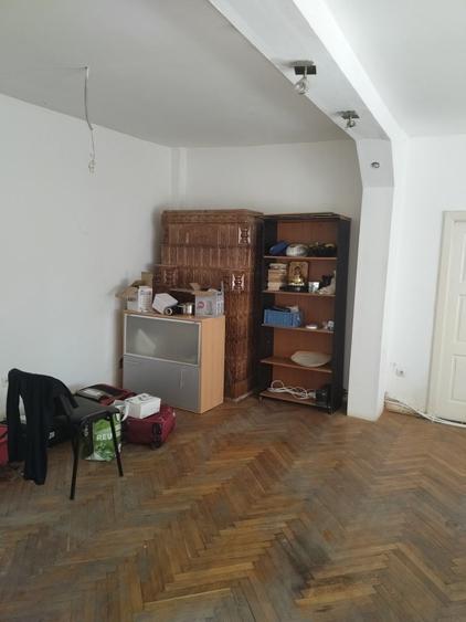 Casă cu 3 camere cu Teren 339 Mp în Central