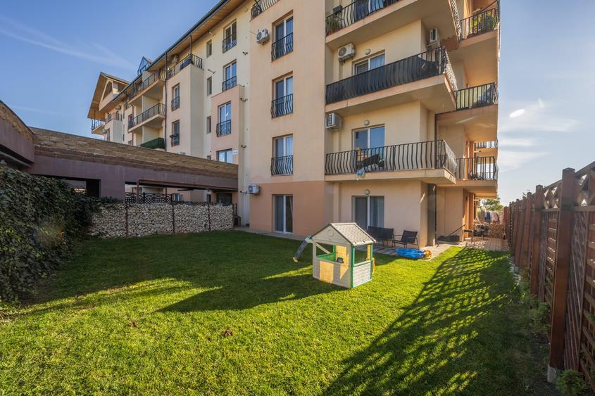 Apartament cu 3 camere decomandat în Ștefăneștii de Jos