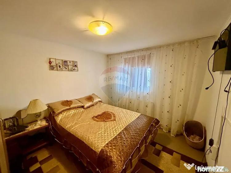 Casă cu 5 camere cu Teren 3344 Mp în Țifești