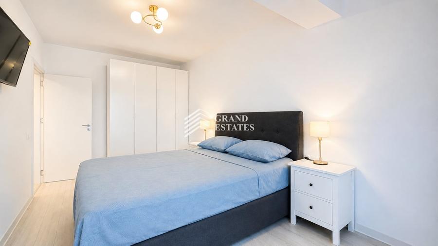 Apartament cu 3 camere semidecomandat, mobilat în Otopeni