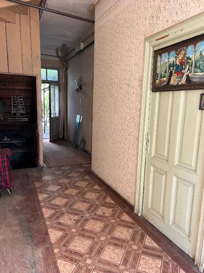 Casă cu 3 camere cu Teren 51 Mp în Exterior Vest