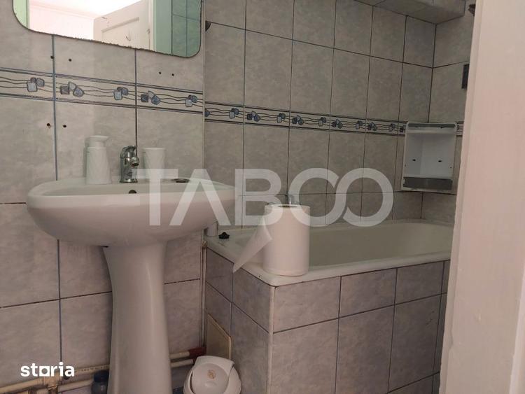 Apartament cu 2 camere nedecomandat, mobilat în Central