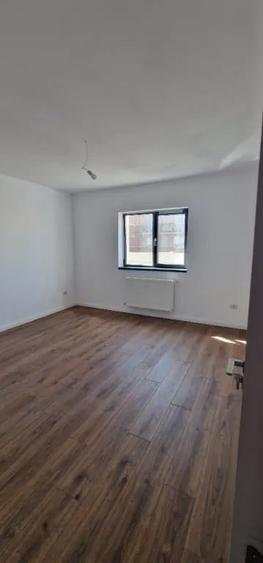Casă cu 5 camere în Domnești