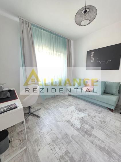 Duplex cu 3 camere cu Canalizare în Sud