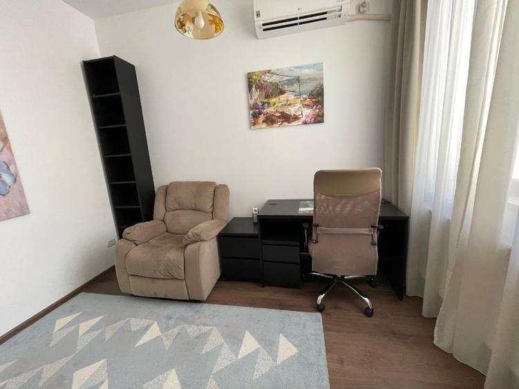 Casă cu 5 camere cu Canalizare în Central