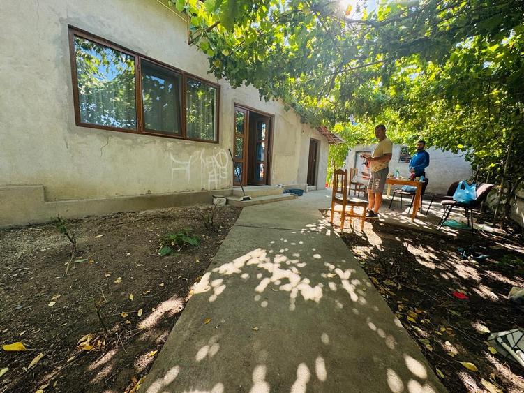 Casă cu 7 camere cu Canalizare în Șimian