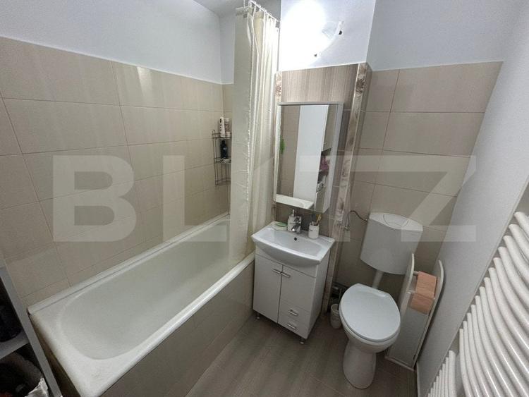 Apartament cu 3 camere decomandat, mobilat în Cetate