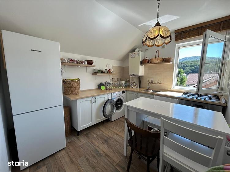 Apartament cu 2 camere, mobilat în Cristian