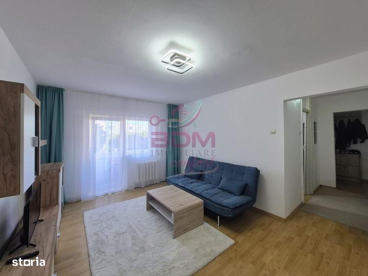 Apartament cu 3 camere semidecomandat în Central