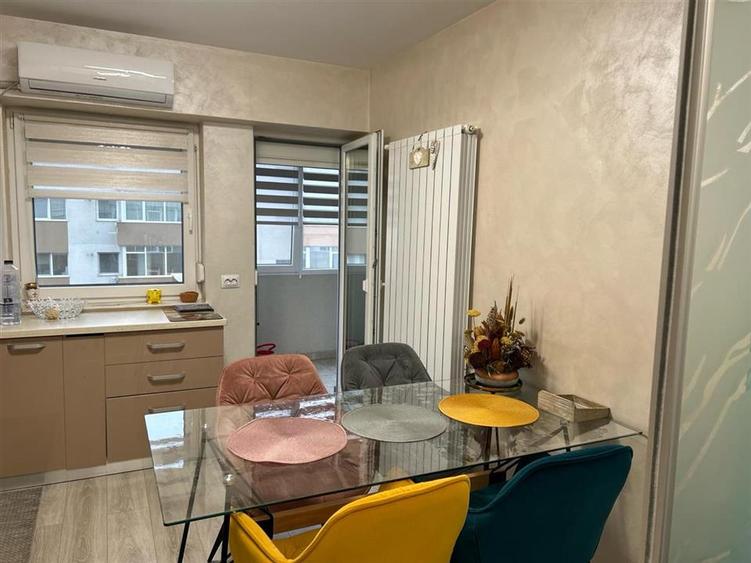 Apartament cu 3 camere decomandat în Nord
