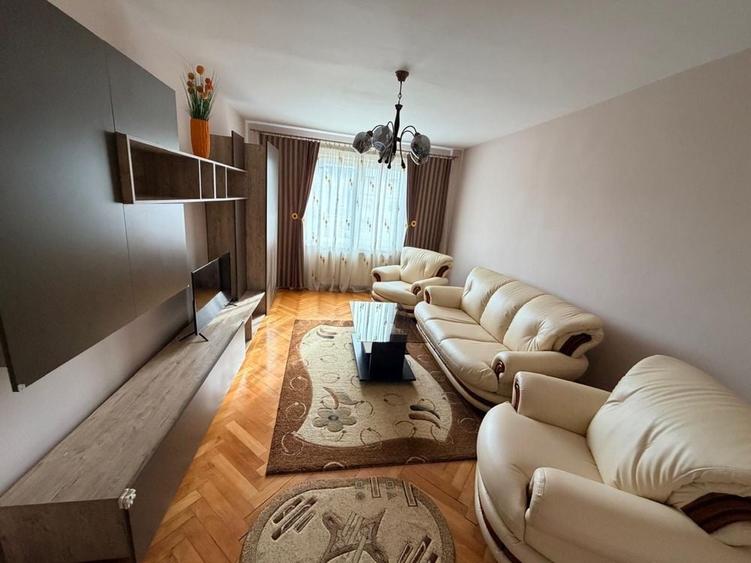 Apartament cu 3 camere în Central