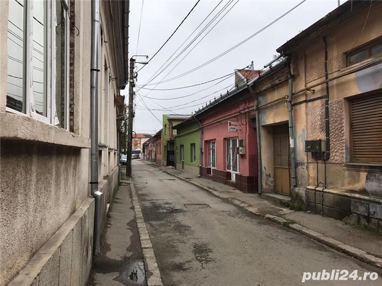 Casă cu 6 camere cu Teren 100 Mp în Caransebeș