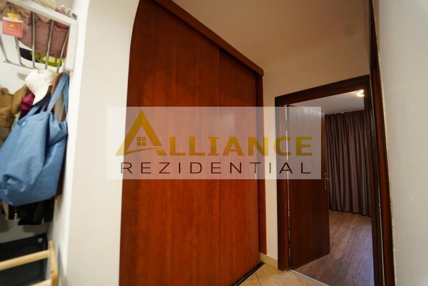 Apartament cu 3 camere semidecomandat, mobilat în Vitan Mall