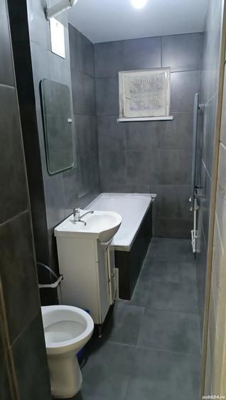 Apartament cu 2 camere semidecomandat în Craiovița Nouă