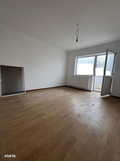 Apartament cu 4 camere, localizat in Oras Targu Ocna. - 6