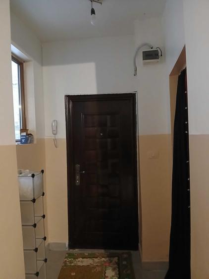 Garsonieră semidecomandată în Universitate