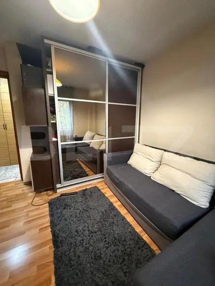 Apartament cu 4 camere decomandat în Vest
