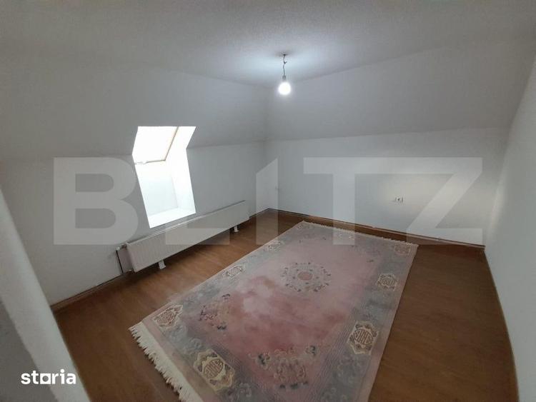 Casă cu 5 camere cu Teren 437 Mp în Independenței