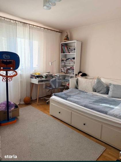 Apartament cu 3 camere decomandat în Tineretului