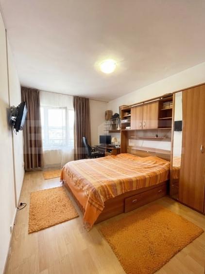 Apartament cu 2 camere semidecomandat, mobilat în Baciu
