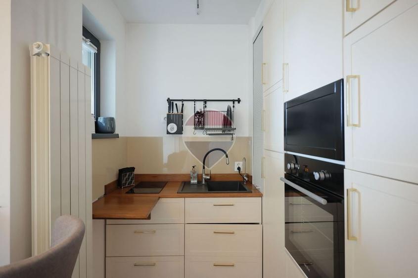 Apartament cu 2 camere decomandat, mobilat în Ultracentral