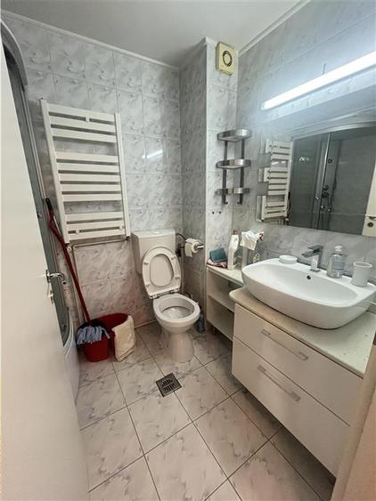 Apartament cu 2 camere semidecomandat, mobilat în Barbu Văcărescu
