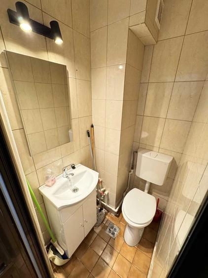 Spațiu comercial, de 30 mp, în Podu Roș