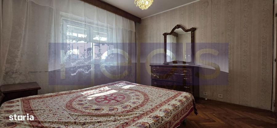 Apartament cu 3 camere decomandat, mobilat în Vitan