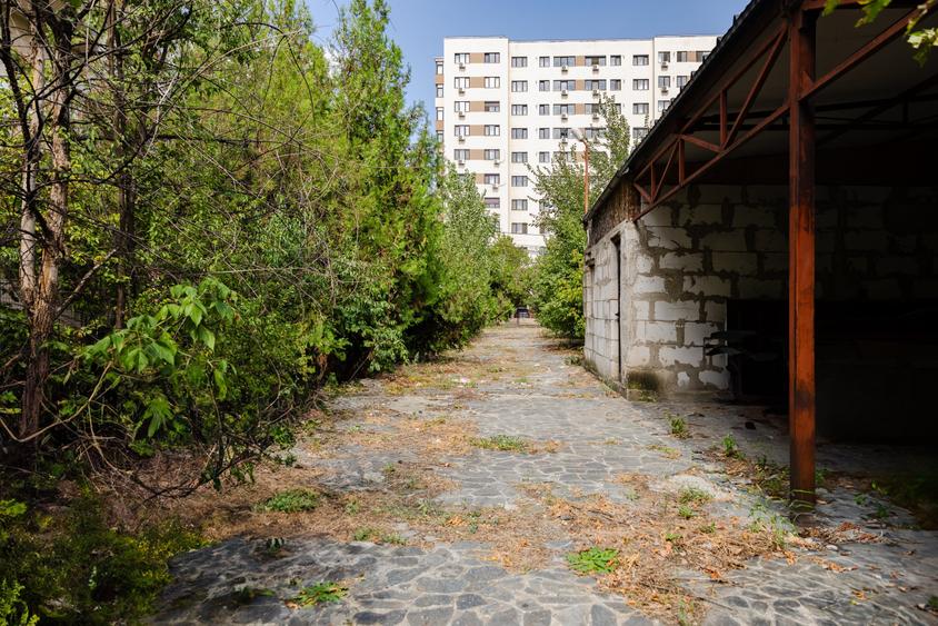 Teren Construcții intravilan de 1773 mp, în Prelungirea Ghencea