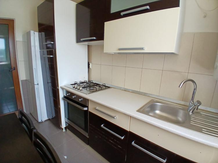 Apartament 2 Camere de Închiriat,  450 €, Gata de Mutare - 8
