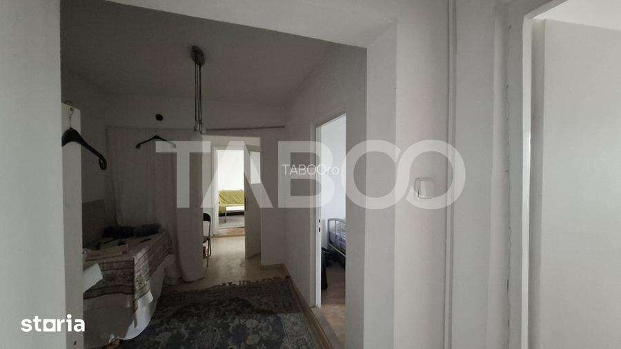 Apartament 3 camere decomandat 65 mp zona Mihai Viteazul