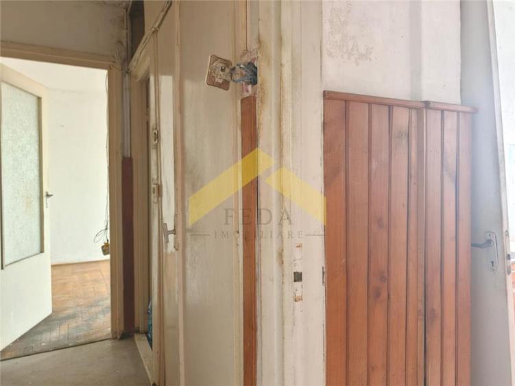 Apartament cu 2 camere semidecomandat în Aurel Vlaicu