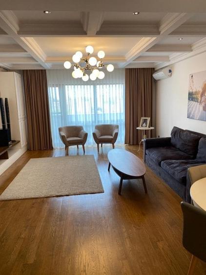 Apartament cu 3 camere decomandat în Ultracentral