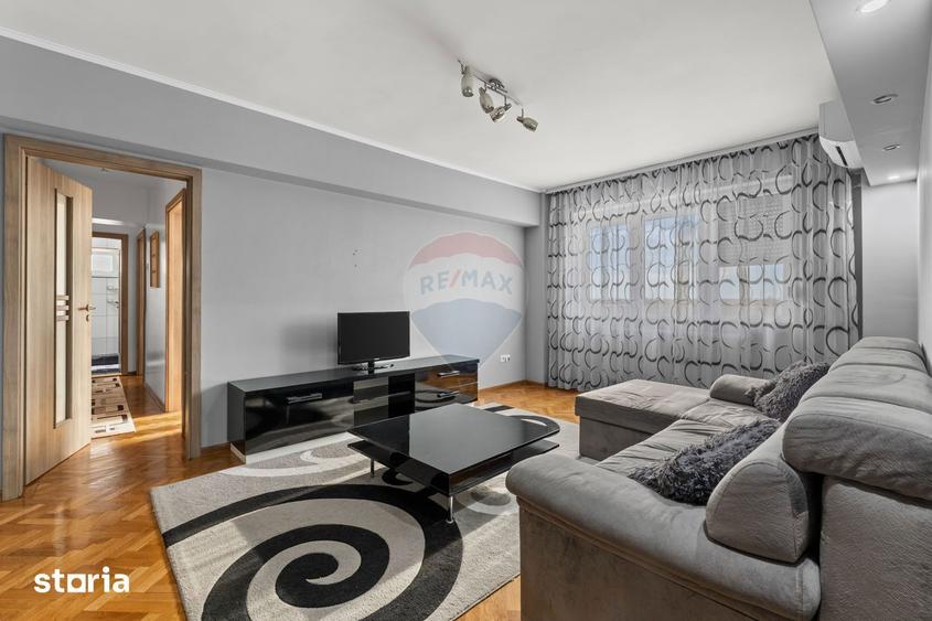 Apartament cu 3 camere, mobilat în Boul Roșu