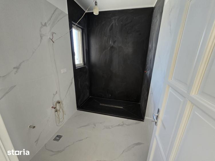 Casă cu 4 camere cu Teren 500 Mp în Corunca
