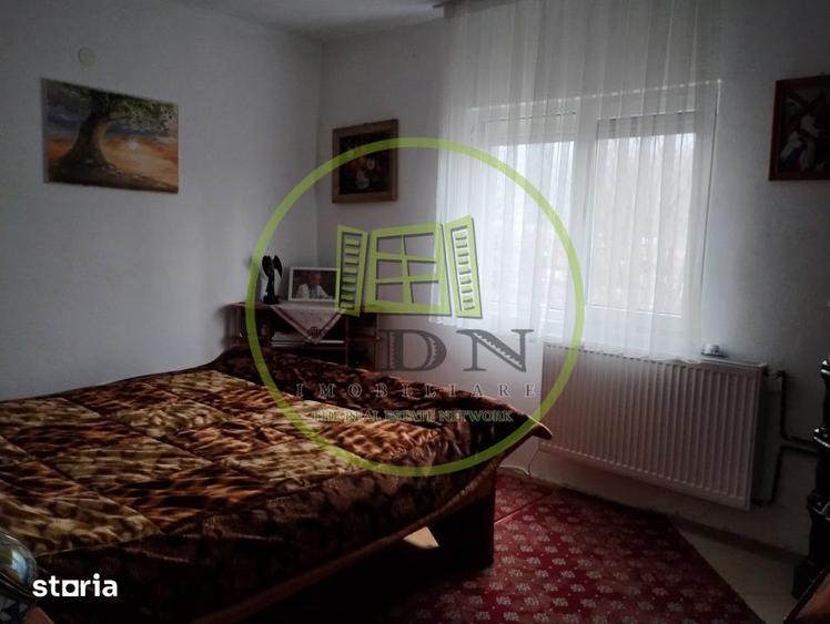 Casă cu 6 camere cu Teren 2200 Mp în Cerașu