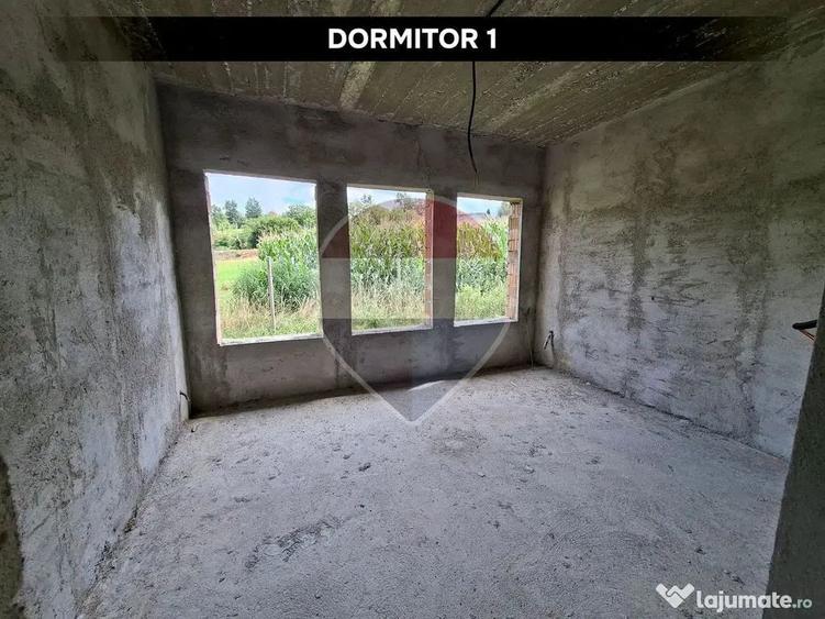 Casă cu 4 camere cu Teren 1000 Mp în Șișești