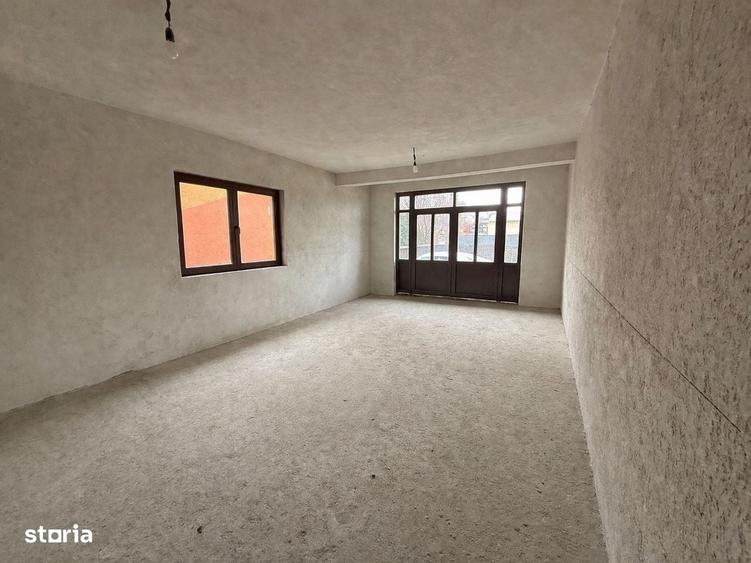 Casă cu 4 camere în Băiceni