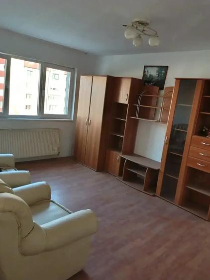 Apartament cu 2 camere semidecomandat în Govândari