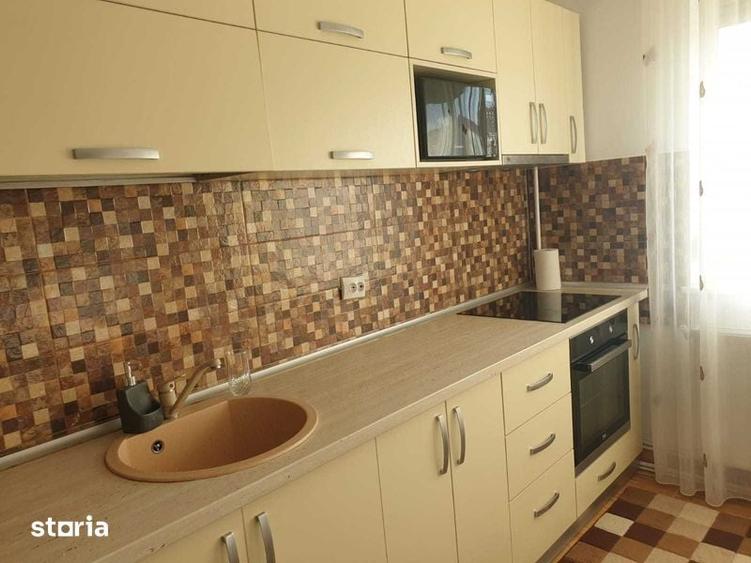 Apartament cu 2 camere semidecomandat în Craiovei