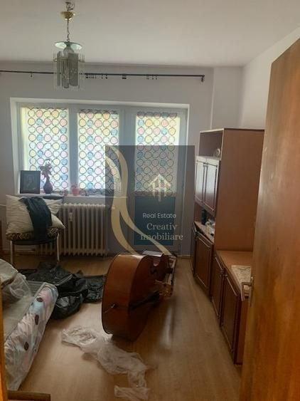 Apartament cu 4 camere decomandat în Lujerului