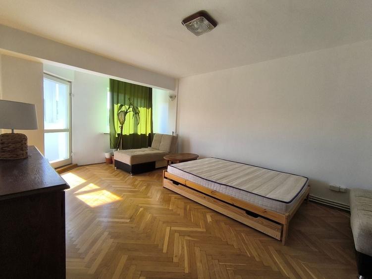 Apartament cu 4 camere decomandat în Gheorgheni