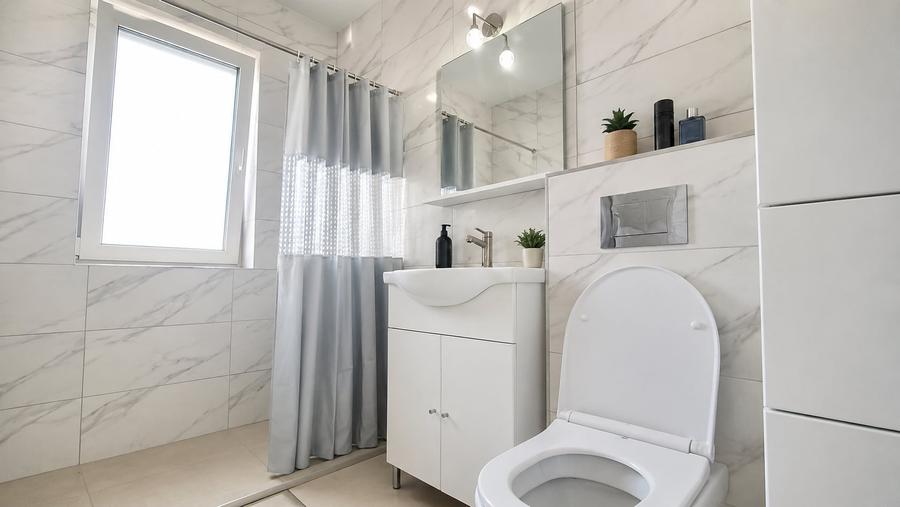Apartament cu 2 camere semidecomandat, mobilat în Florești